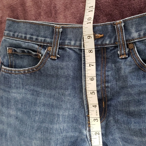 Old Navy, Slim & Straight Jeans; 5 Pockets; Light Factory Distress. Size 30 x 30 - Picture 7 of 13